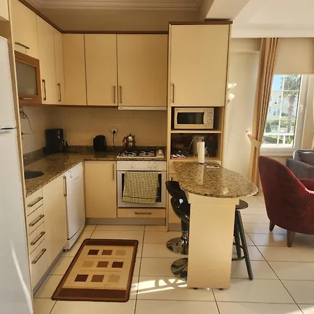 Nirvana Club Belek: Poolside Family Retreat Apartment *